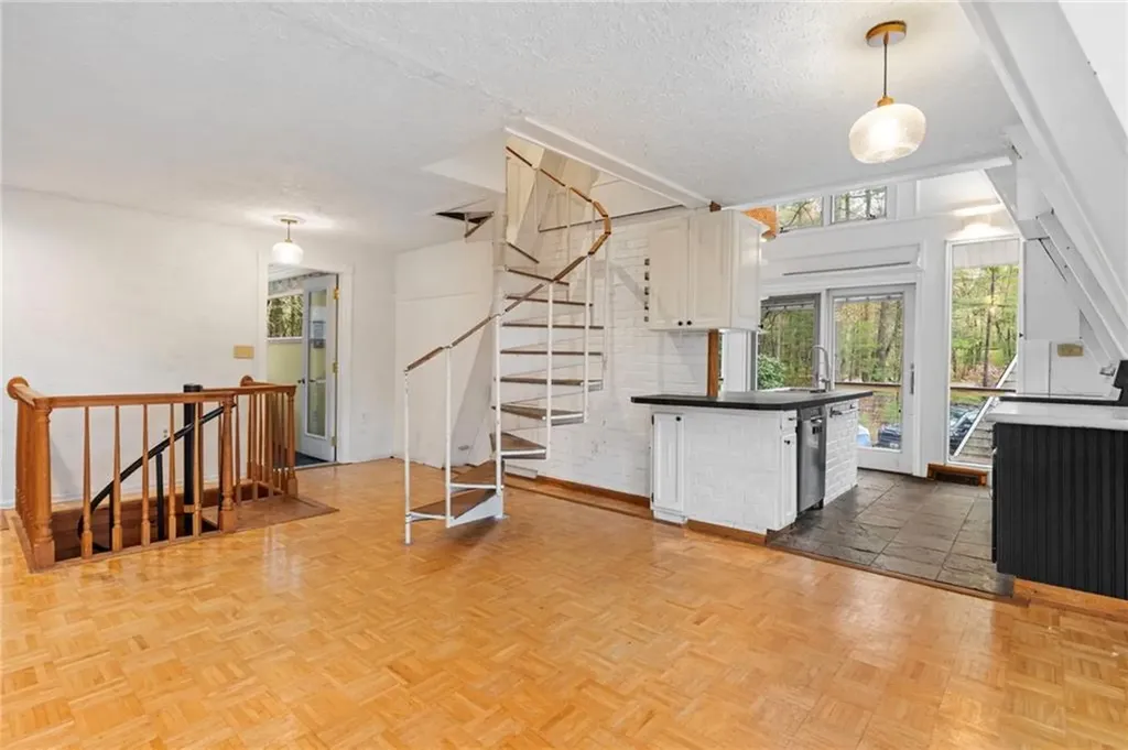 535 Log Road Smithfield RI 02917
