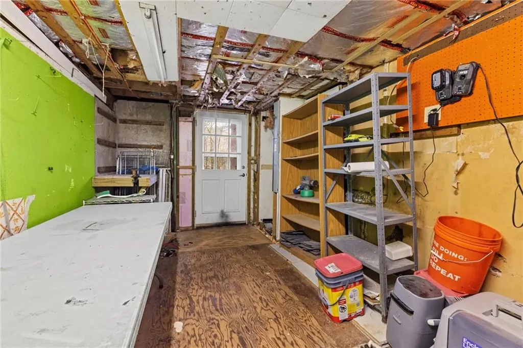 535 Log Road Smithfield RI 02917