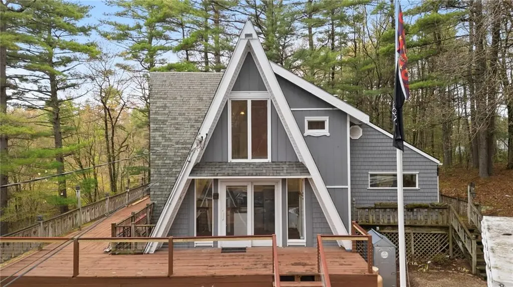 535 Log Road Smithfield RI 02917