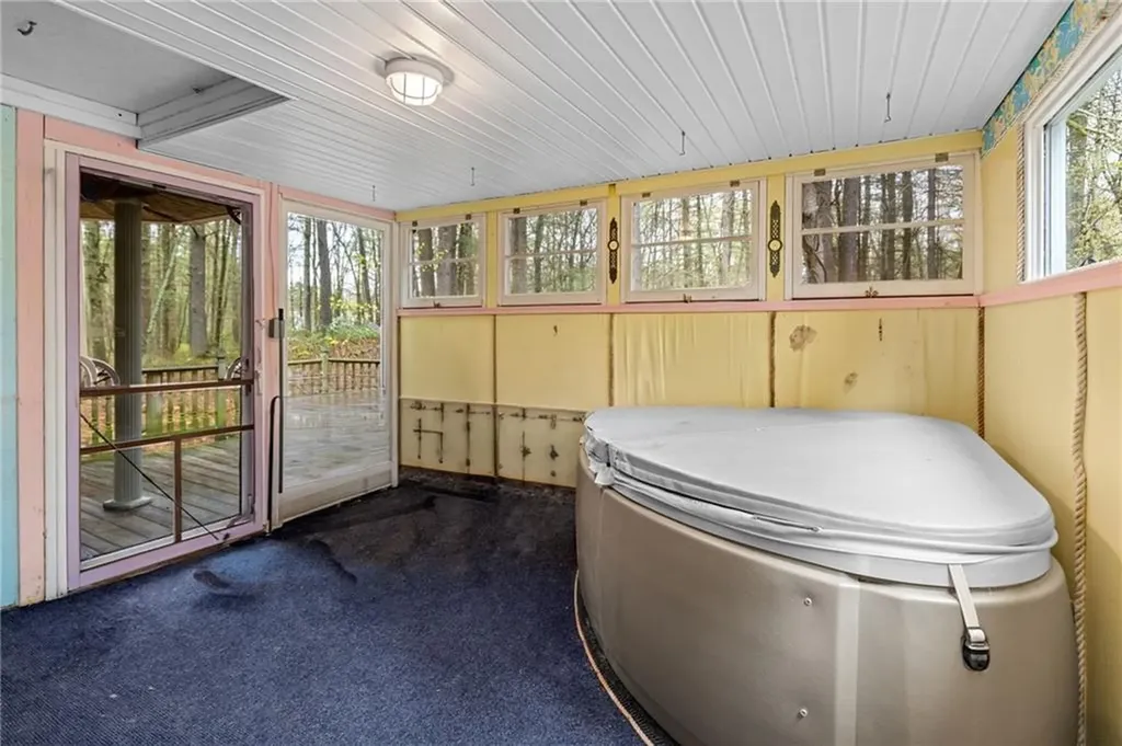 535 Log Road Smithfield RI 02917