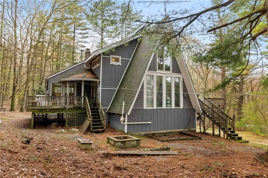 535 Log Road Smithfield RI 02917