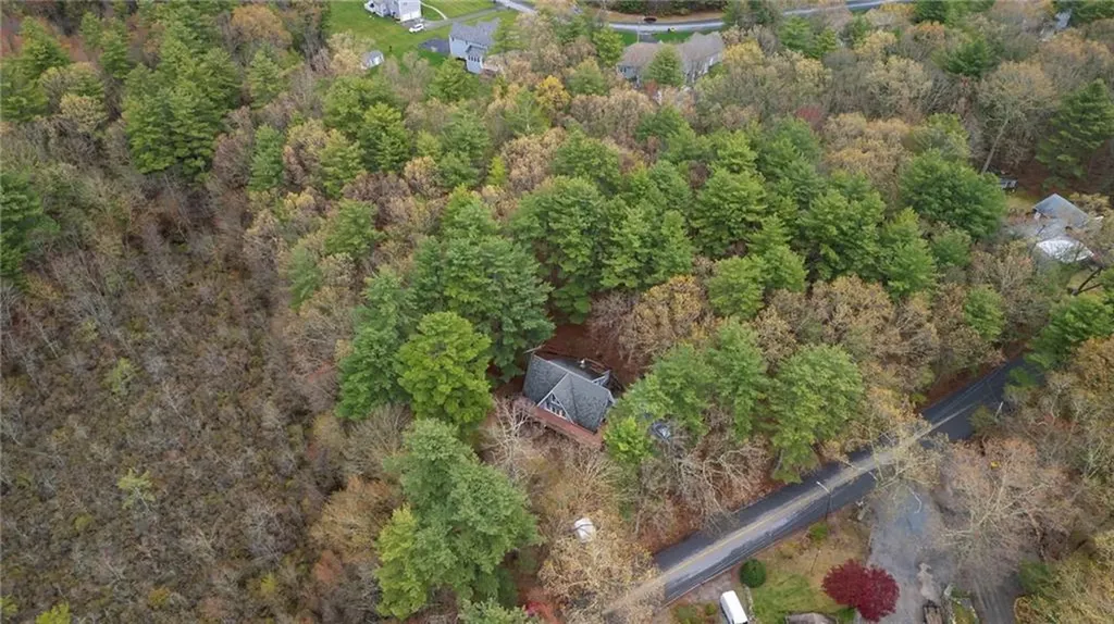 535 Log Road Smithfield RI 02917
