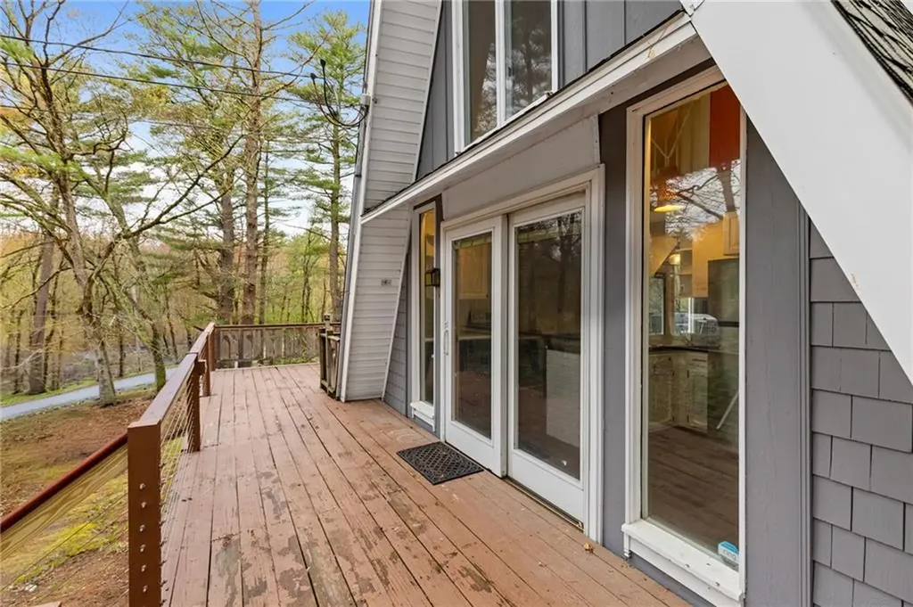 535 Log Road Smithfield RI 02917