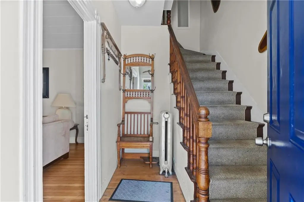 16 Dean Avenue Newport RI 02840