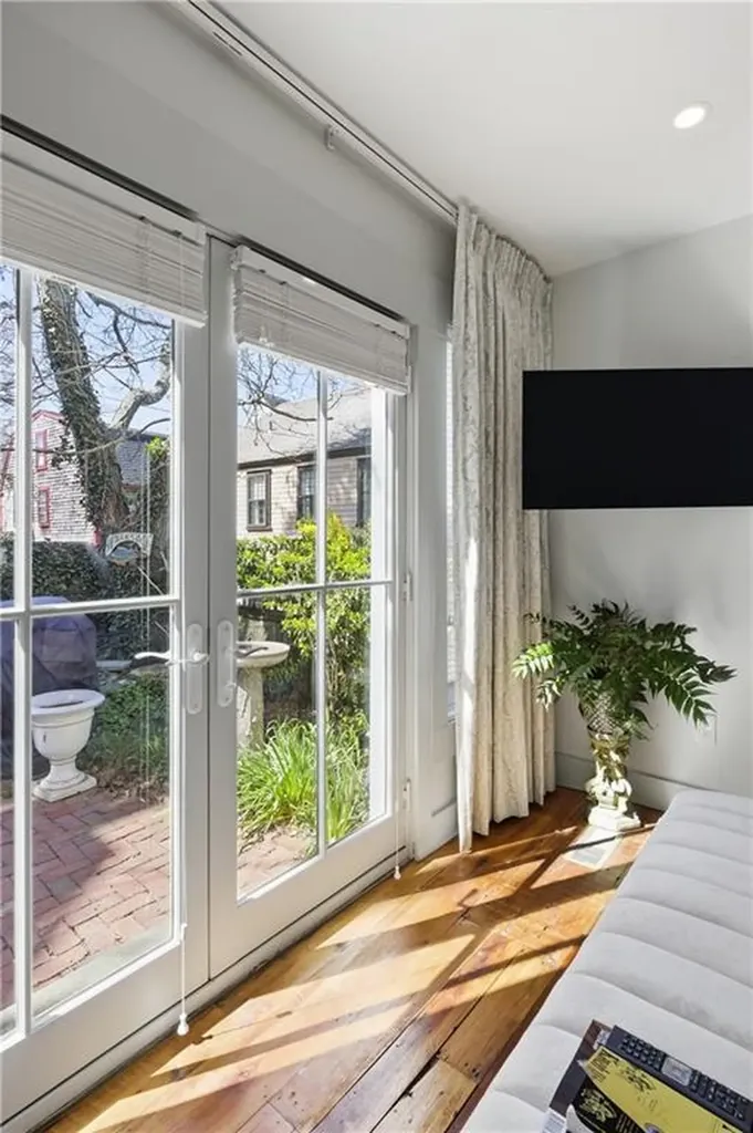 75 Mary Street Newport RI 02840