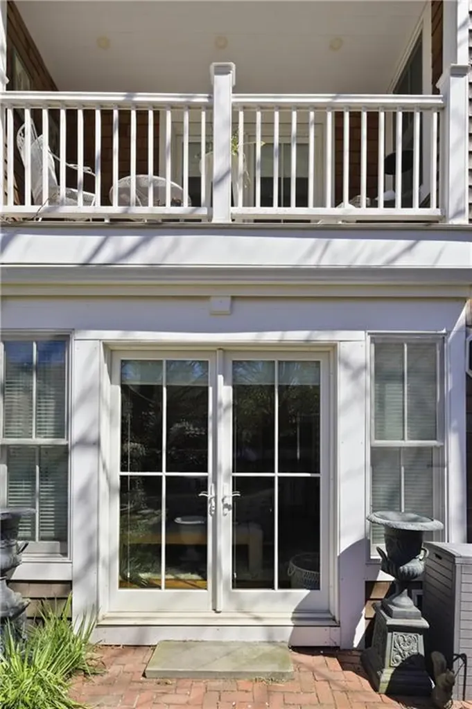 75 Mary Street Newport RI 02840