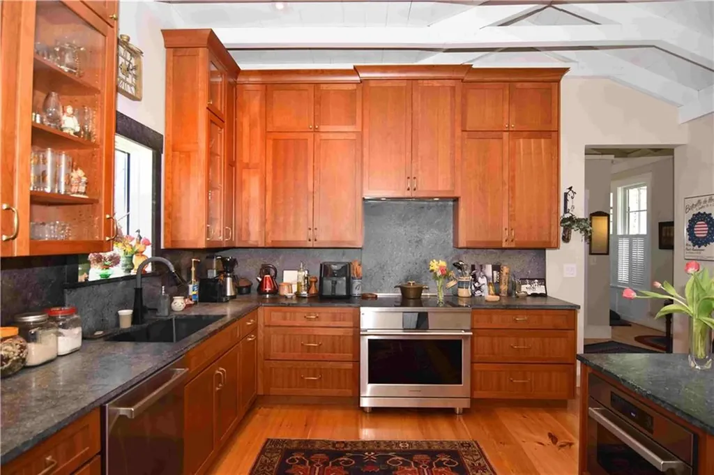 35 North Woods Trail South Kingstown RI 02879