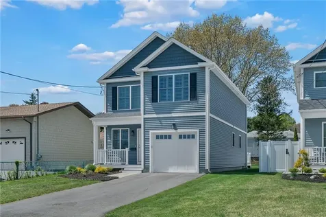 28 Ashley Street Cranston RI 02920