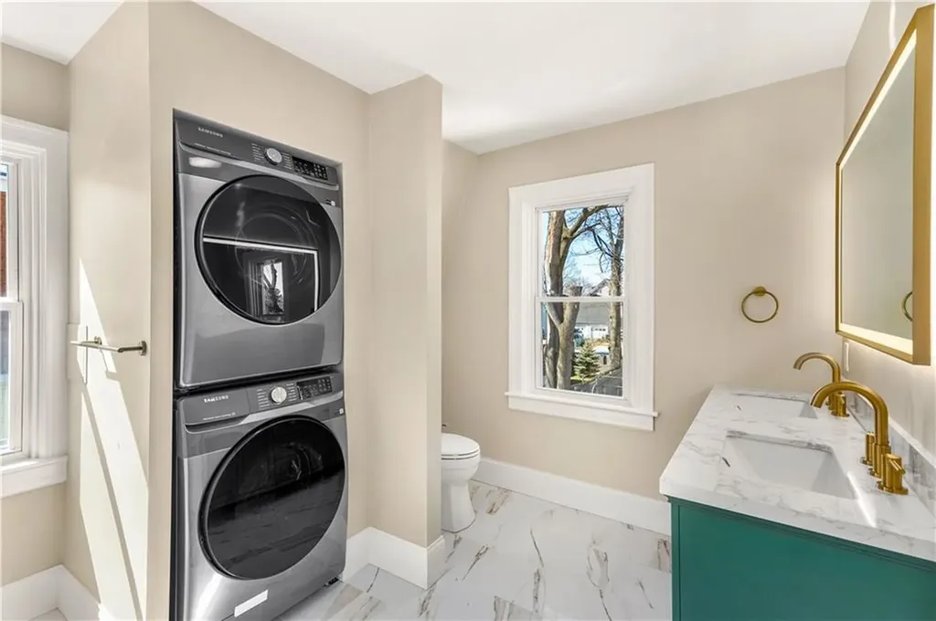 15 Redfern Street North Providence RI 02911