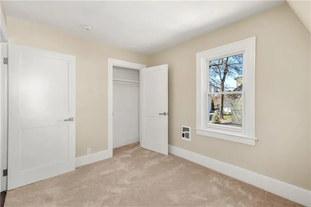 15 Redfern Street North Providence RI 02911