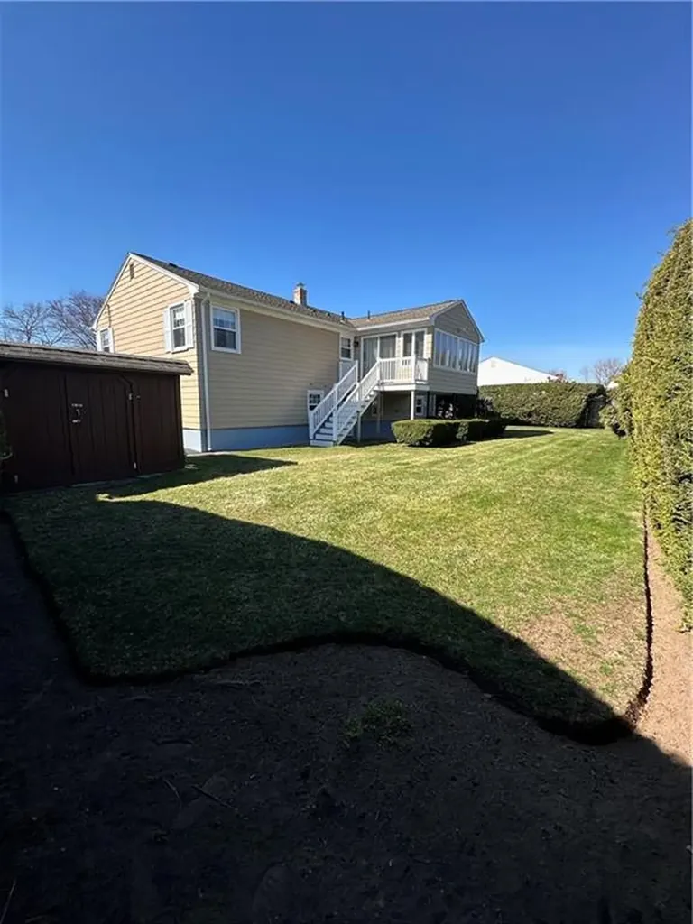 43 Bicentennial Way North Providence RI 02911