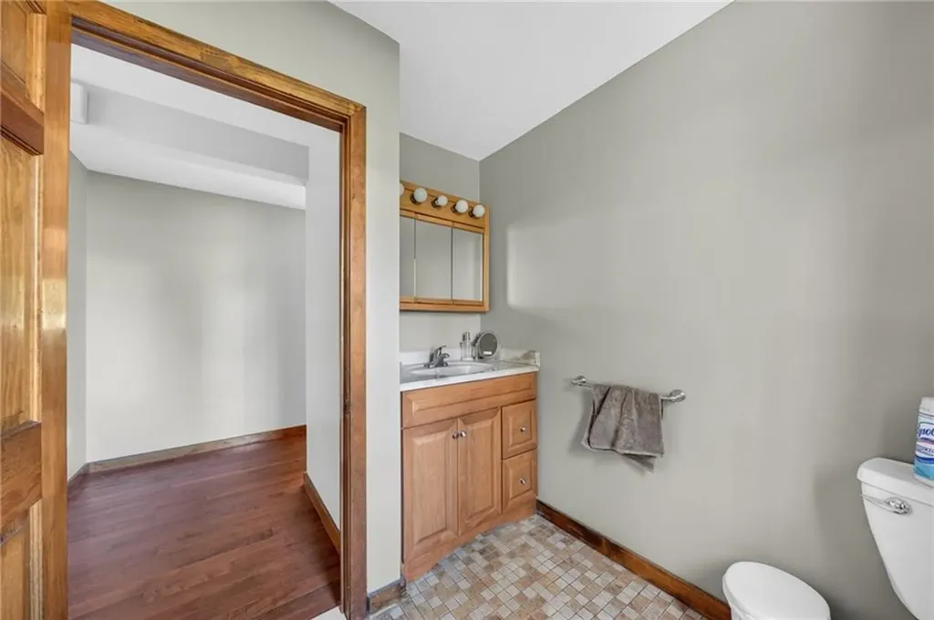 199 Lepes Road Tiverton RI 02878
