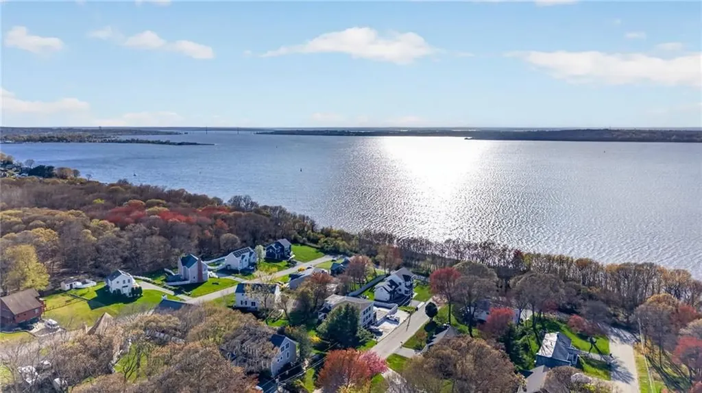 199 Lepes Road Tiverton RI 02878