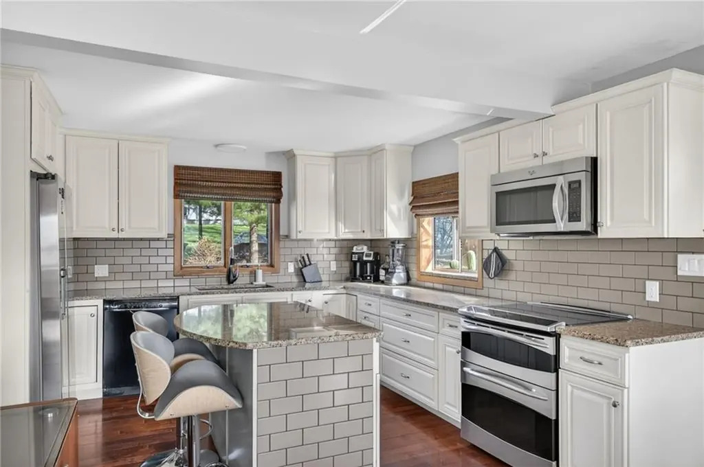 199 Lepes Road Tiverton RI 02878