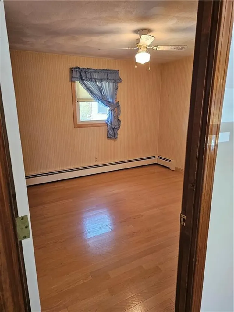 99 Pender Avenue Warwick RI 02889