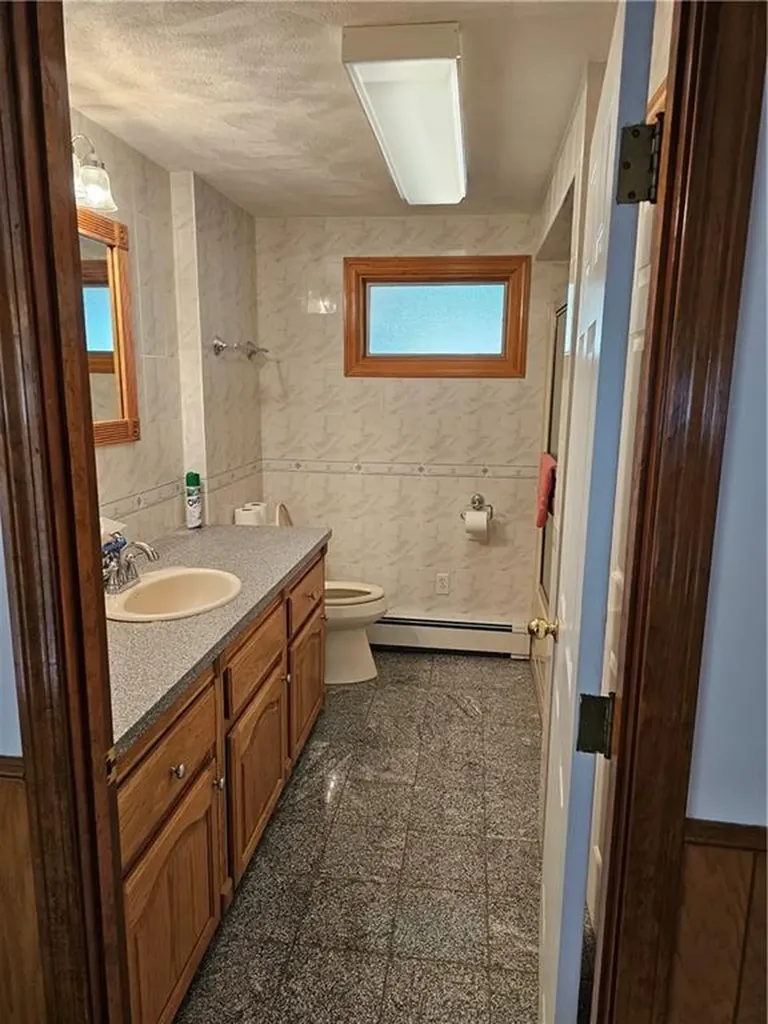 99 Pender Avenue Warwick RI 02889