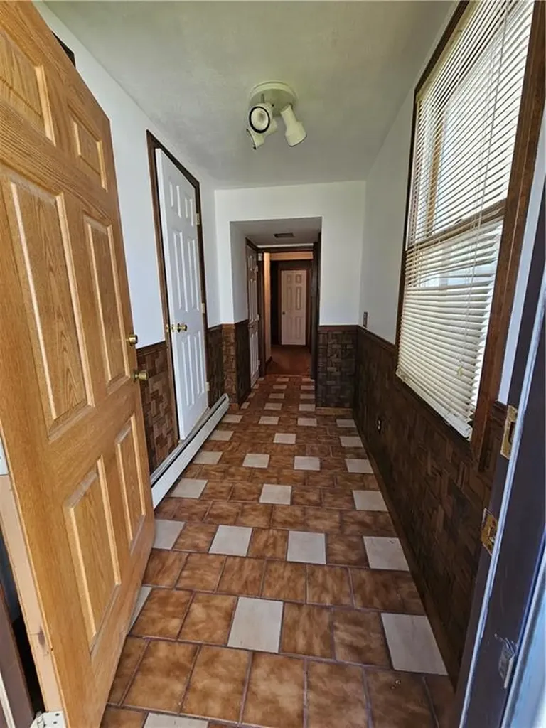99 Pender Avenue Warwick RI 02889