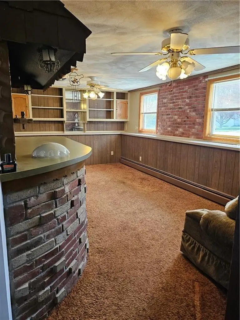 99 Pender Avenue Warwick RI 02889