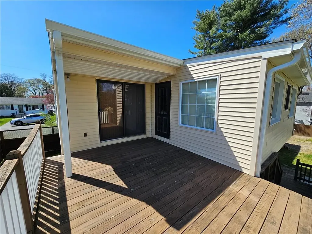 99 Pender Avenue Warwick RI 02889