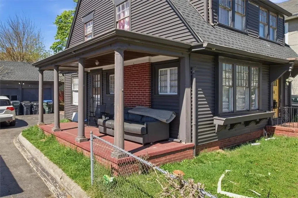 147 Warrington Street Providence RI 02907