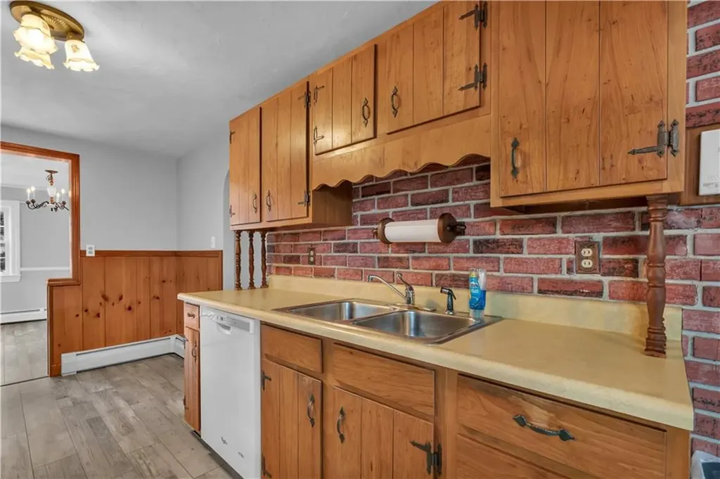 57 Park Dr Drive East Providence RI 02915