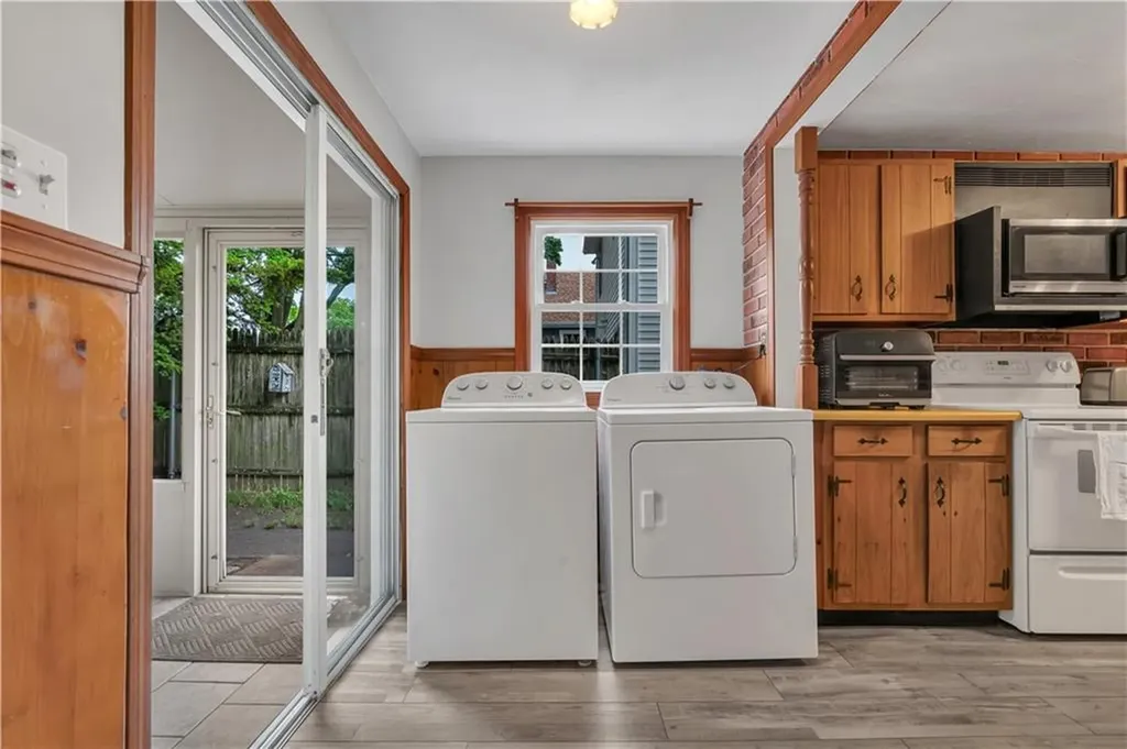 57 Park Dr Drive East Providence RI 02915