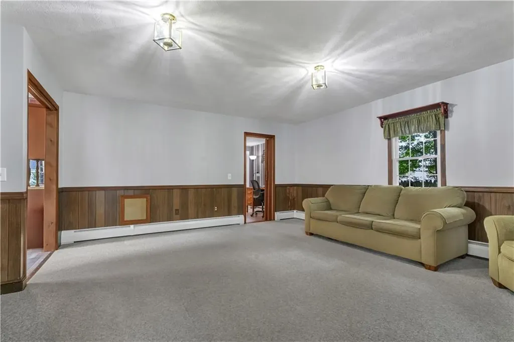 57 Park Dr Drive East Providence RI 02915