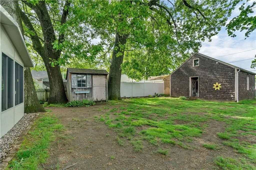 57 Park Dr Drive East Providence RI 02915