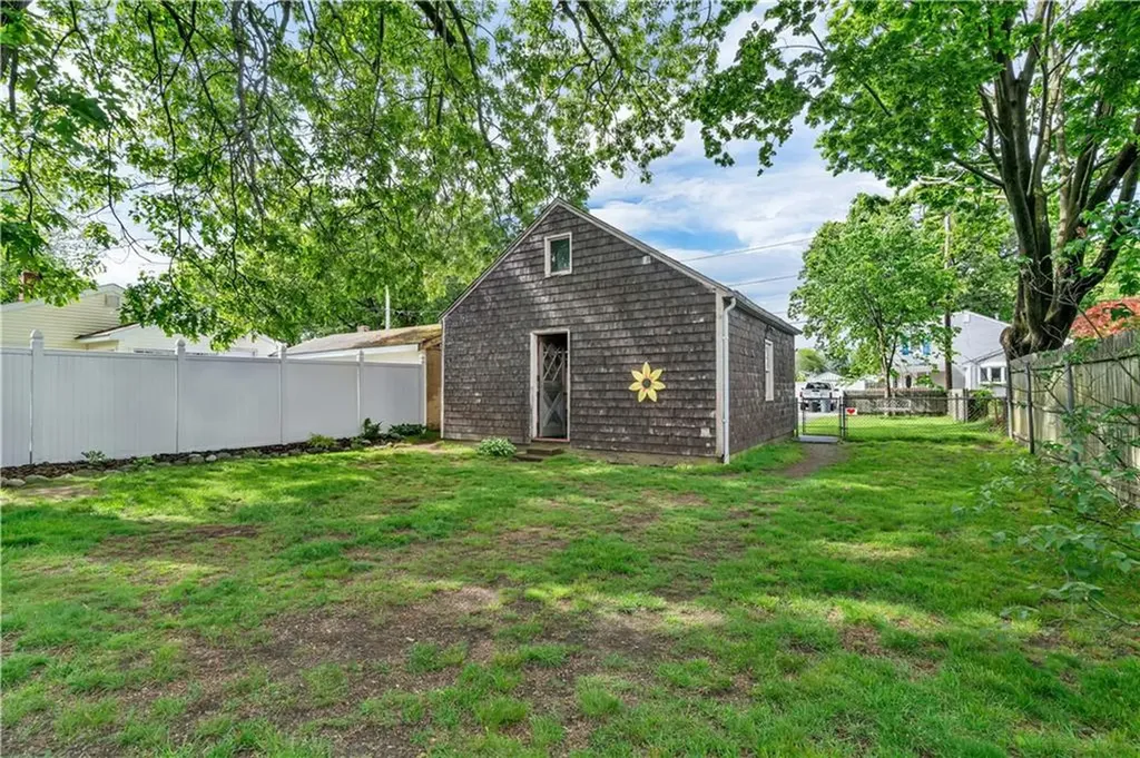57 Park Dr Drive East Providence RI 02915