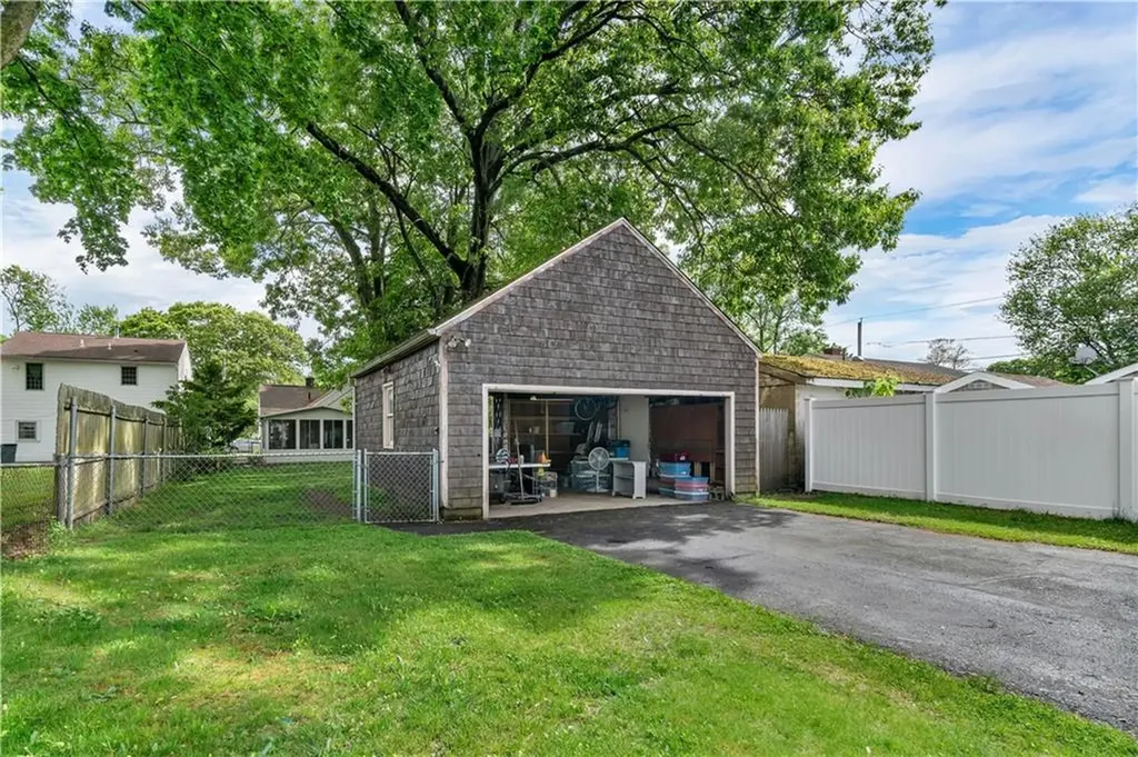 57 Park Dr Drive East Providence RI 02915