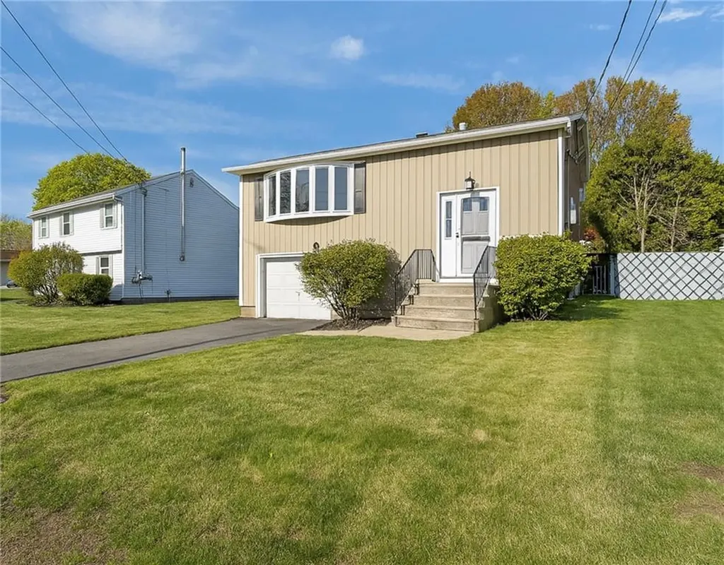 56 Pearl Avenue North Providence RI 02904