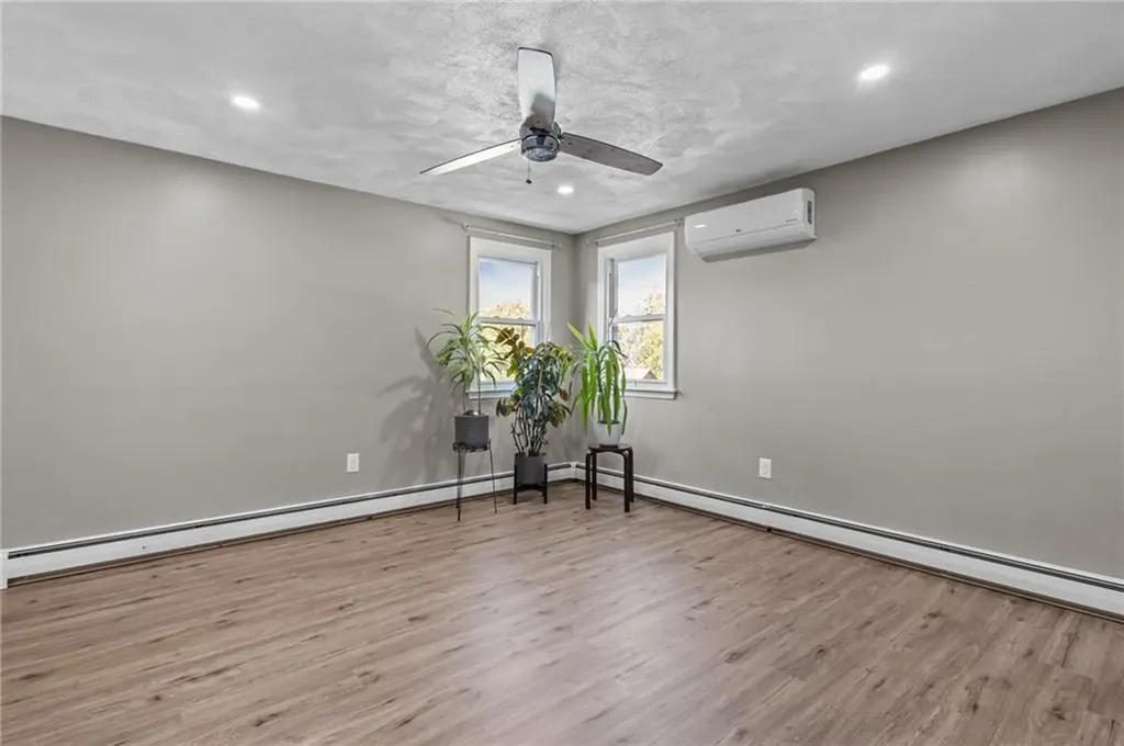 56 Pearl Avenue North Providence RI 02904