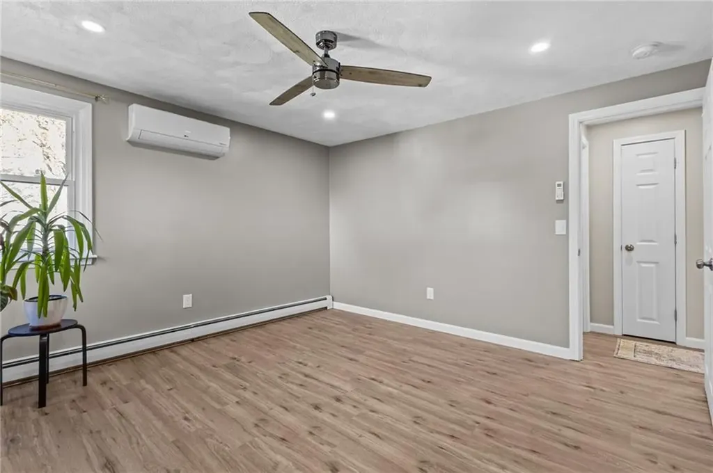 56 Pearl Avenue North Providence RI 02904