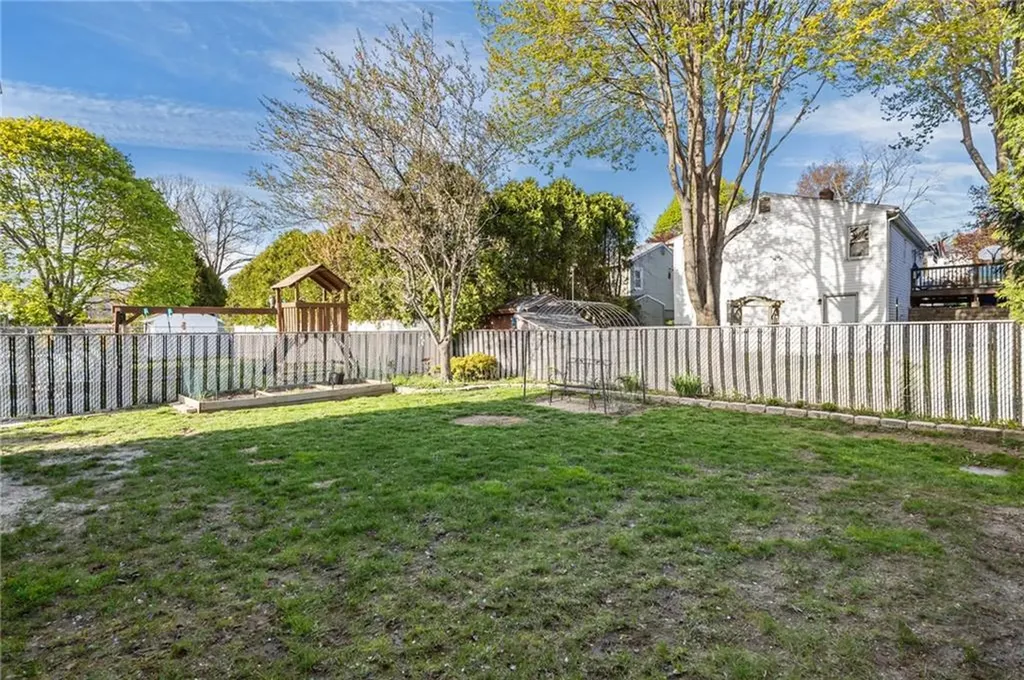 56 Pearl Avenue North Providence RI 02904