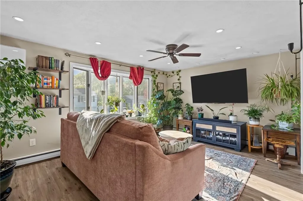 56 Pearl Avenue North Providence RI 02904