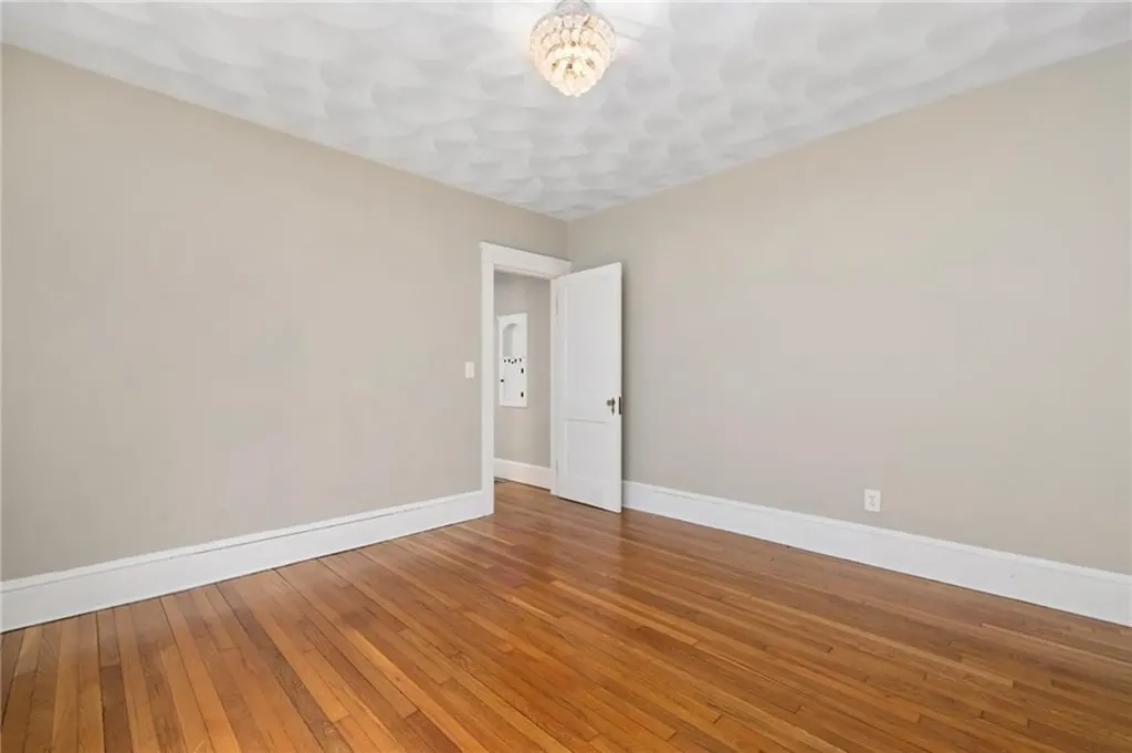 92 Colonial Road Providence RI 02906