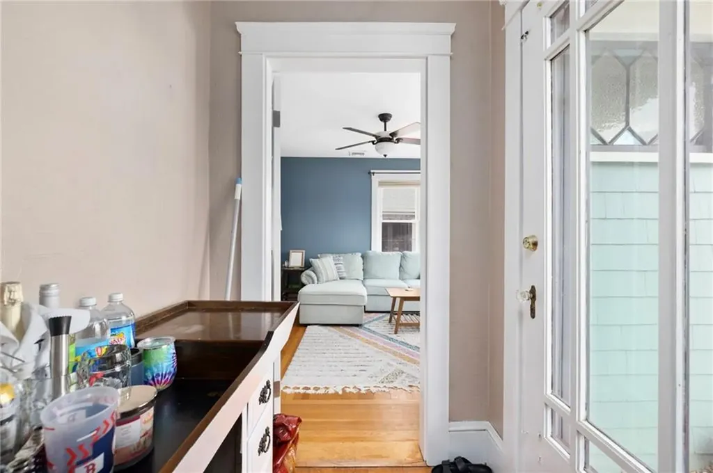92 Colonial Road Providence RI 02906
