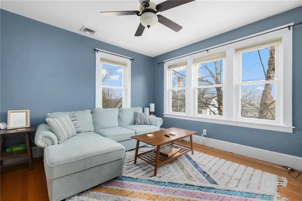 92 Colonial Road Providence RI 02906