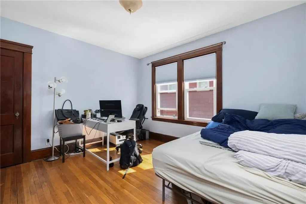 92 Colonial Road Providence RI 02906