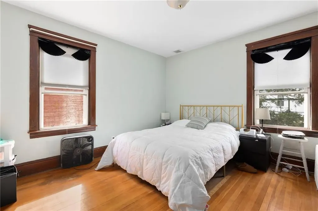 92 Colonial Road Providence RI 02906
