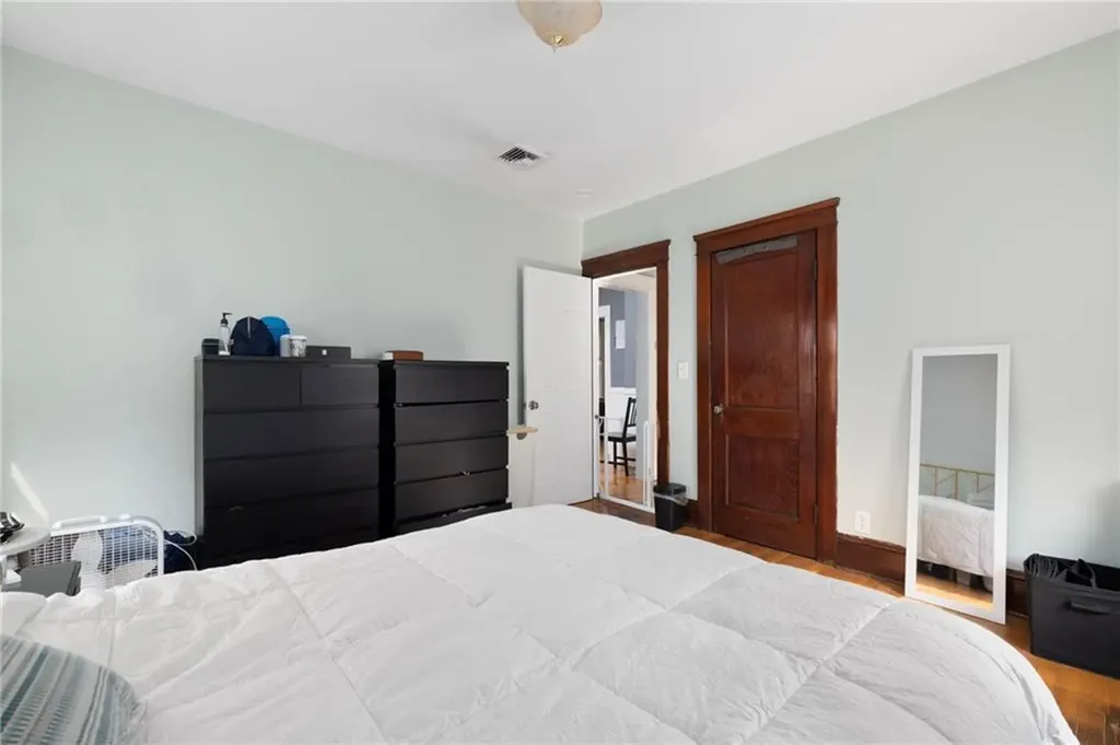 92 Colonial Road Providence RI 02906