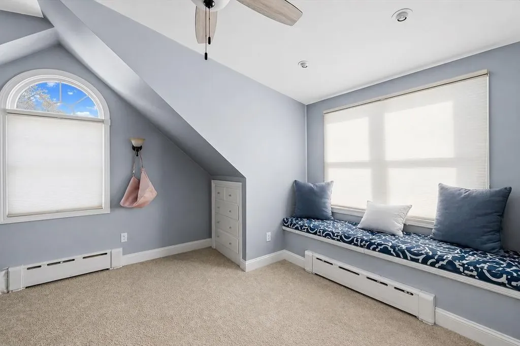 18 Sprague Court Portsmouth RI 02871