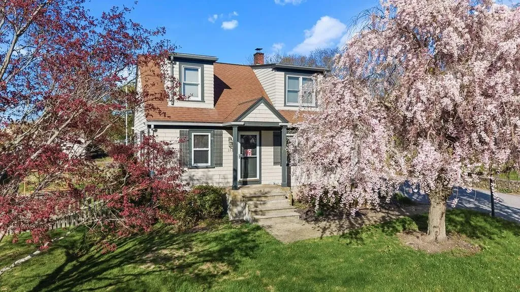 18 Sprague Court Portsmouth RI 02871