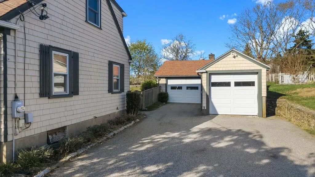 18 Sprague Court Portsmouth RI 02871