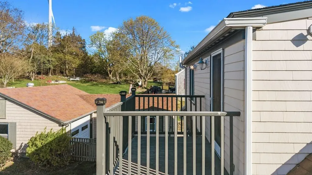 18 Sprague Court Portsmouth RI 02871