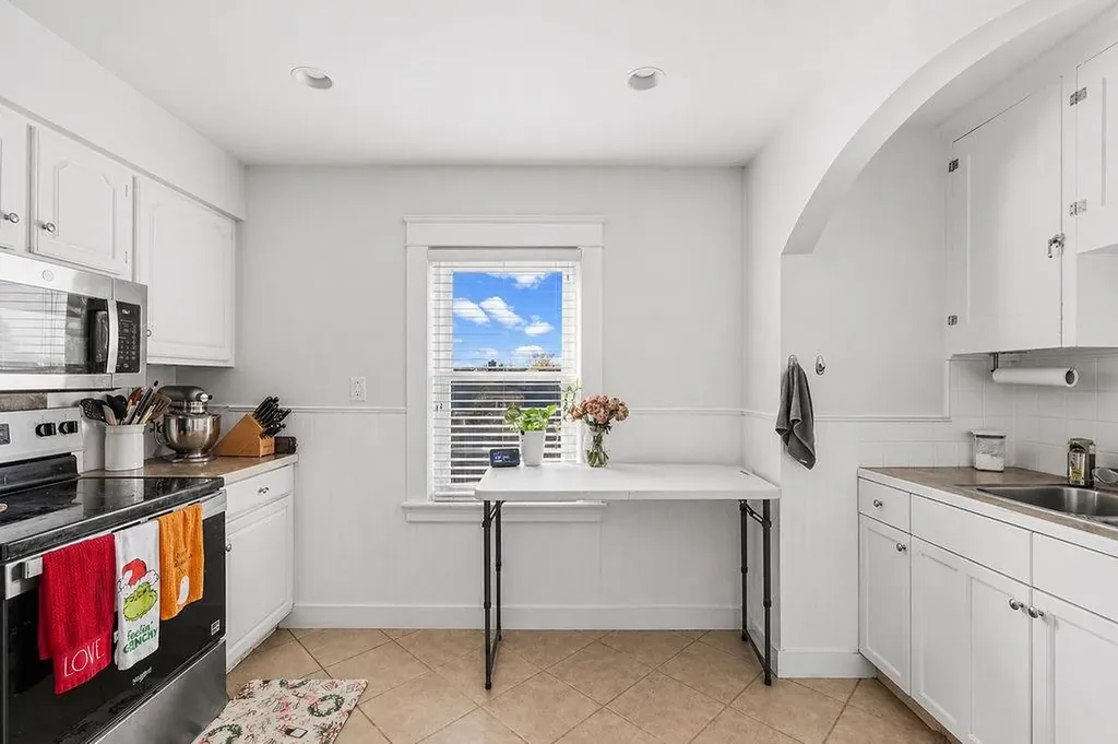 18 Sprague Court Portsmouth RI 02871