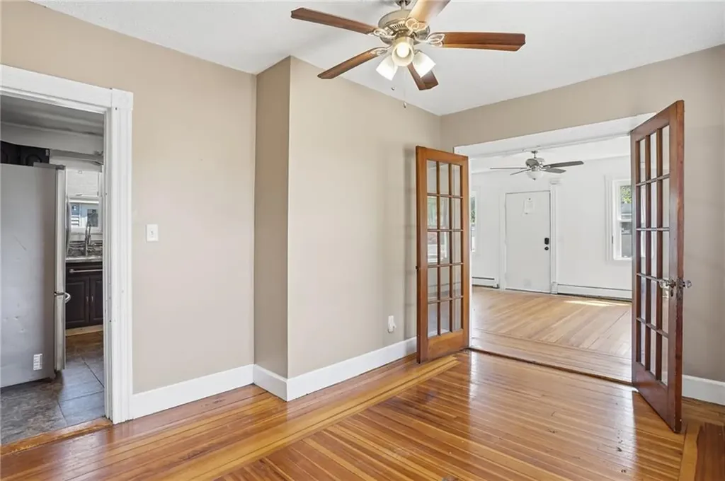 625 Oakland Beach Avenue Warwick RI 02889