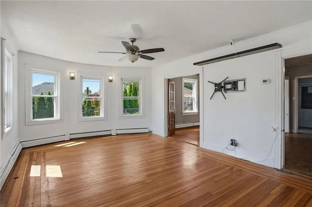 625 Oakland Beach Avenue Warwick RI 02889