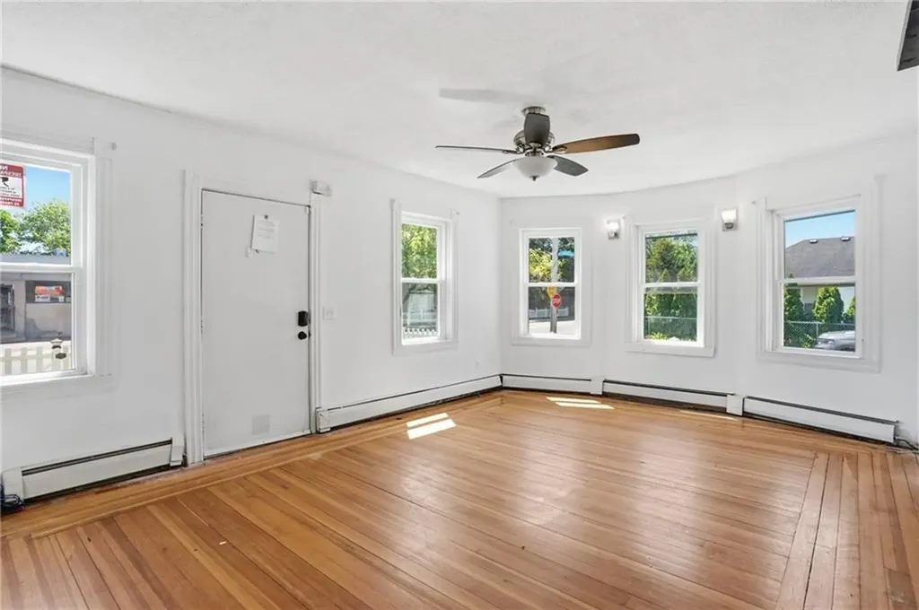 625 Oakland Beach Avenue Warwick RI 02889