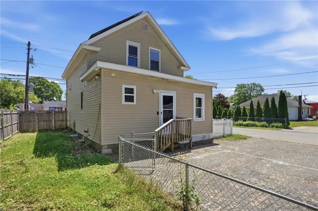 625 Oakland Beach Avenue Warwick RI 02889